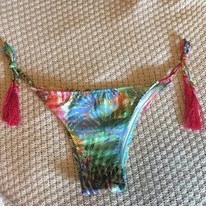 Tie tassel string bikini bottoms